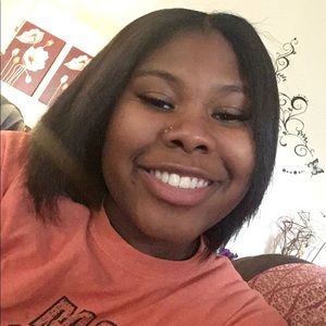 Meet your Posher, Keyera